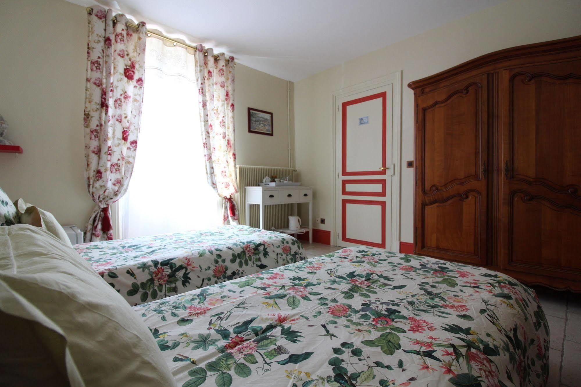 Aggarthi Bed And Breakfast Bayeux Exterior foto